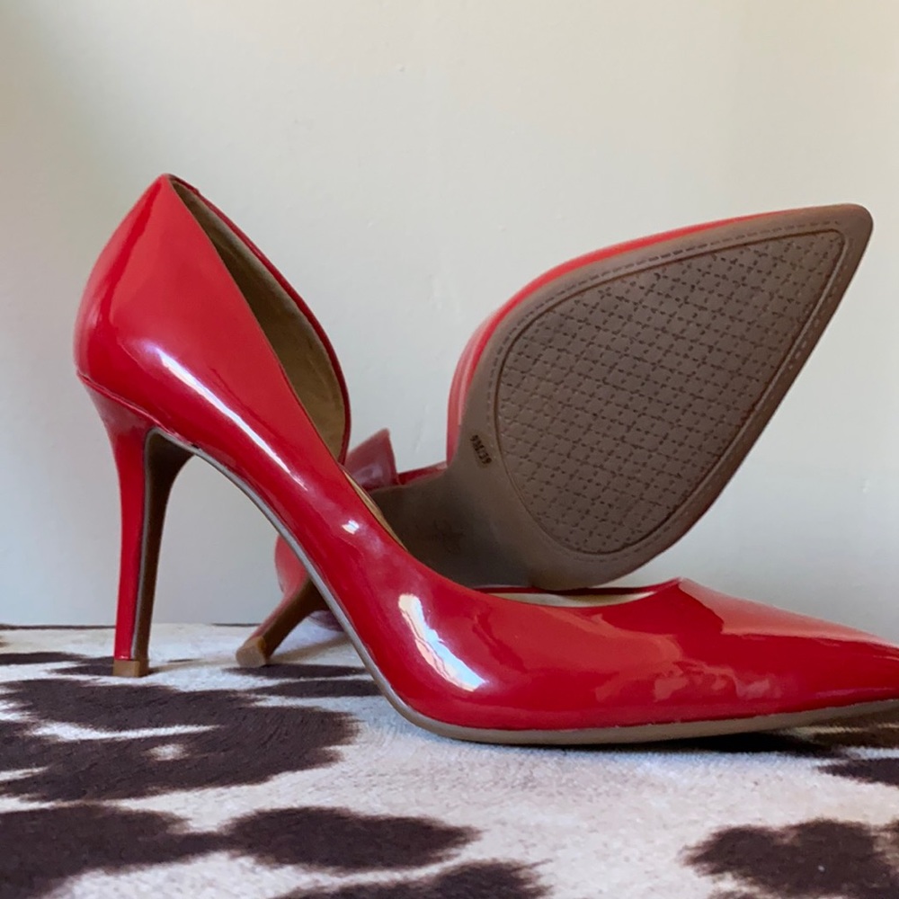 Red Pumps